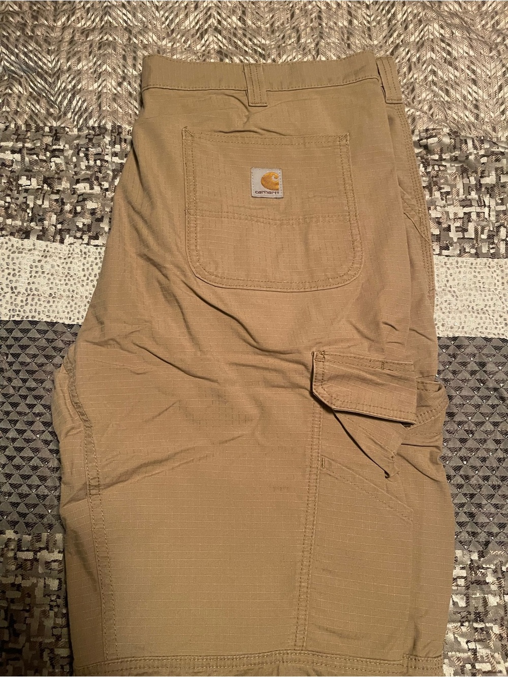 Carhartt cargo men’s khaki pants